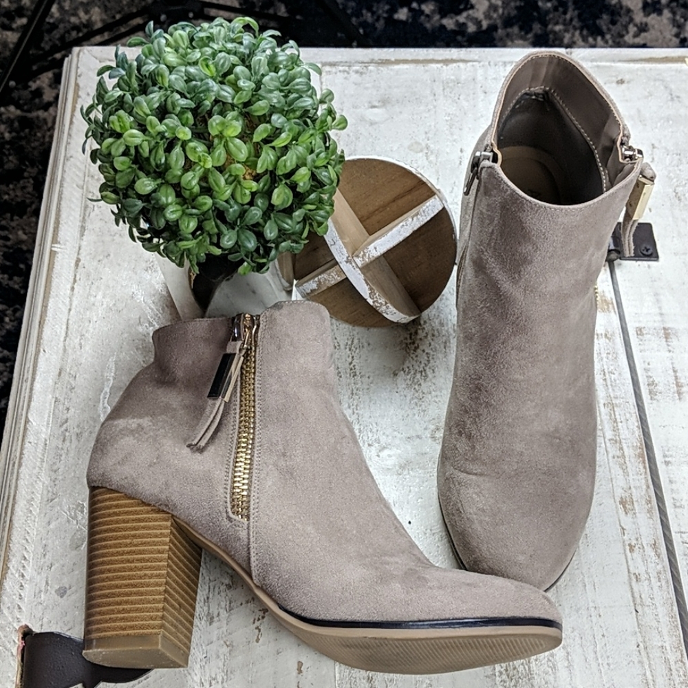 Apt. 9 Timezone block heel boots